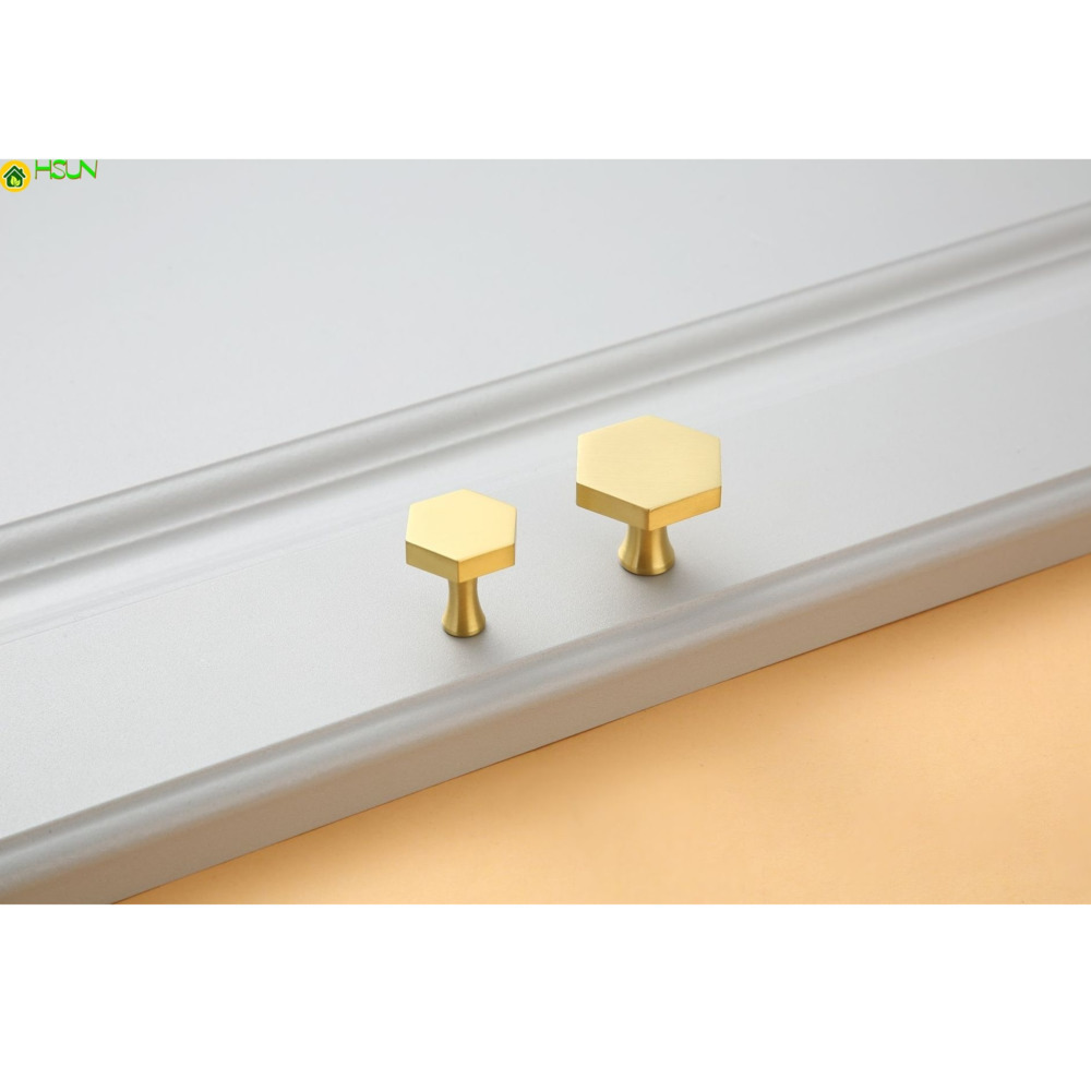新しい中国のテレビキャビネットのドアハンドル屋内ゴールデン家 - Furniture Hardware Paint のレビューと価格