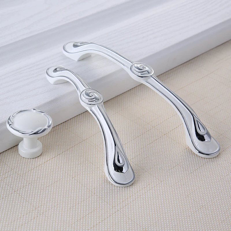 YM キッチンキャビネット収納 ホワイト ドロワーハンドル  - Furniture Hardware Items のレビューと価格